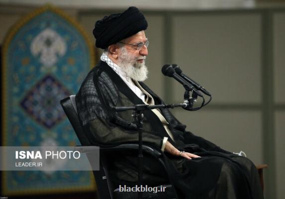 تاکید بر زبده گزینی در شعر، صدا و آهنگ در سرودها و انتخاب موضوعات اسلامی، انقلابی و ملی