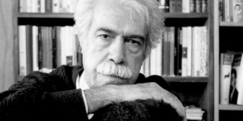 شاعری که 60 سال شاعری کرد