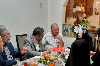 اسماعیلی به دیدار خانواده شهدای مسیحی دفاع مقدس رفت اسماعیلی به دیدار خانواده شهدای مسیحی دفاع مقدس رفت