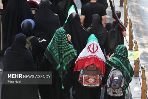 وطن! به زندگی مادرانه ات سوگند جهان بدون تو گم می کند صفایش را