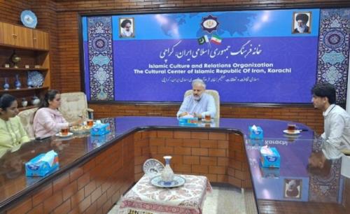 توافق جهت راه اندازی گروه زبان فارسی در دانشگاه گرینویچ پاکستان