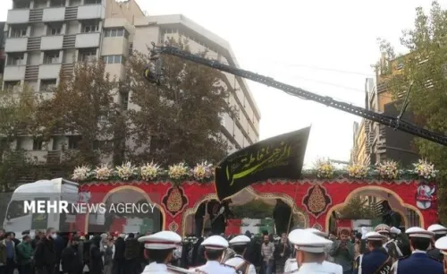 مراسم خاکسپاری 300 شهید گمنام بیعت تهرانی ها با خوشنامان فاطمی