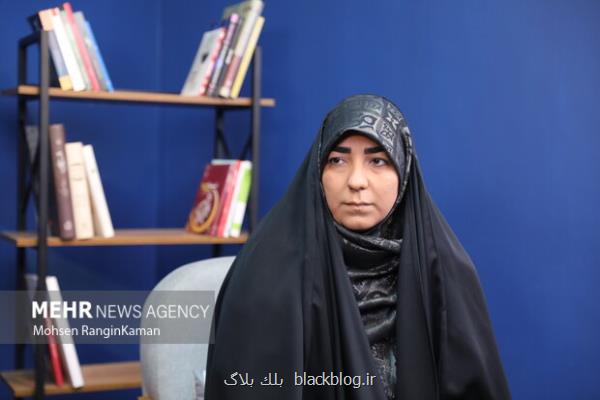 مانتوهای لاکچری با رنگ و طرح خاص انقلابی در صنعت مد