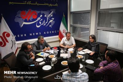 مردم یا دولت كدام مقصر كتاب نخوانی اند؟، حكایت سروش و تلگرام