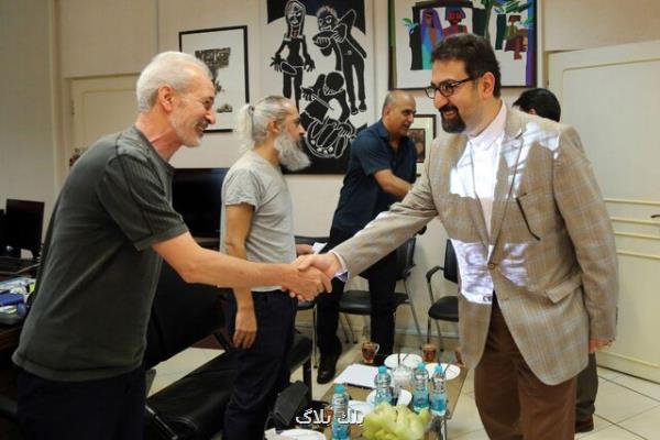 بازدید معاون هنری از دبیرخانه جشنواره هنرهای تجسمی جوانان
