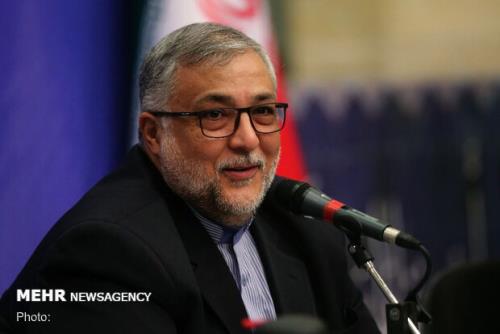 زبان فارسی بستری برای انتقال آموزه های انسانی به نسل های بعد است